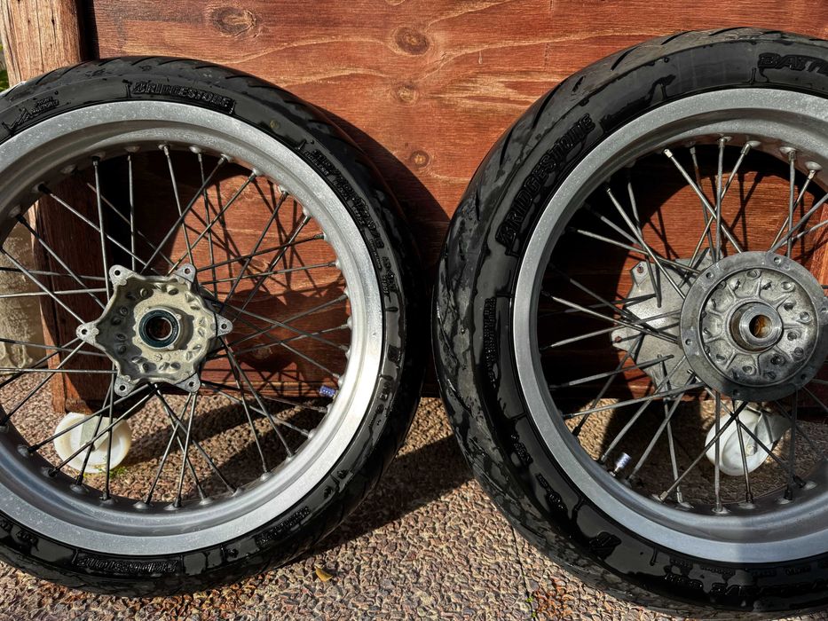 Jantes Supermotard 17" + Pneus Bridgestone Battlax S22 (Como Novos!)