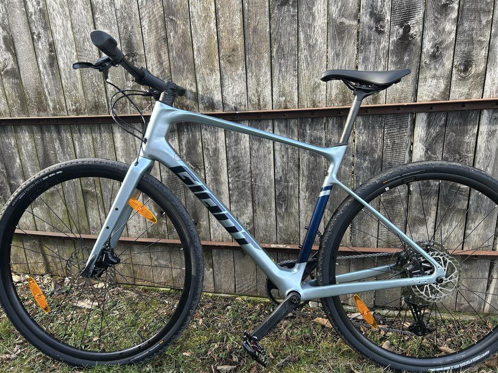 Rower Giant karbon gravel fastroad 2