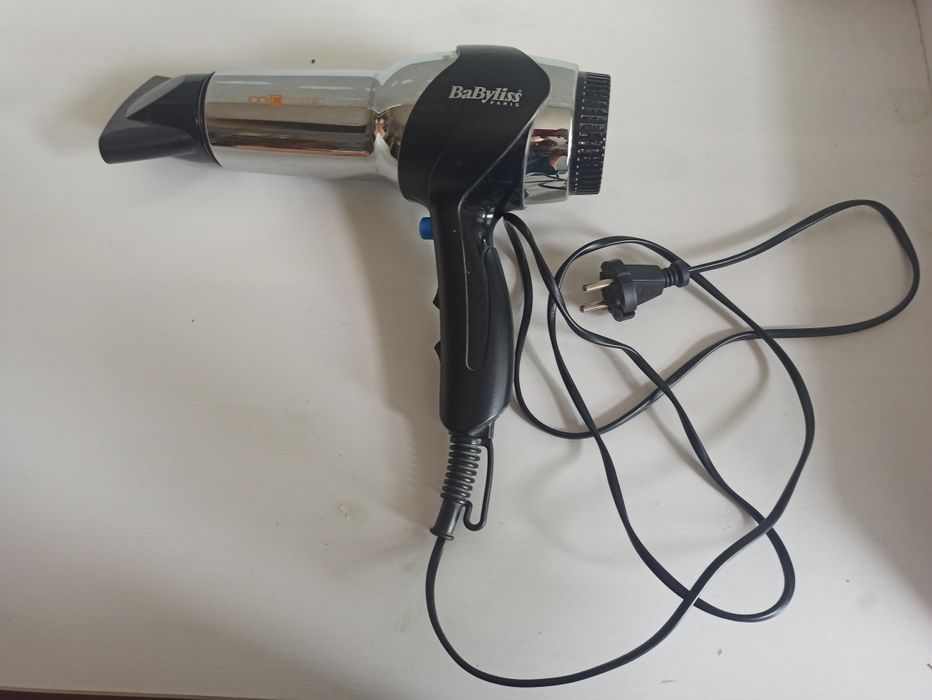 Suszarka do włosów Babyliss 2000W