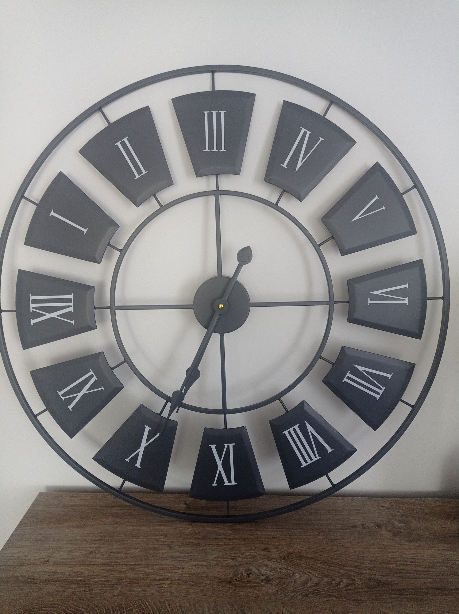 Zegar rzymski ścienny