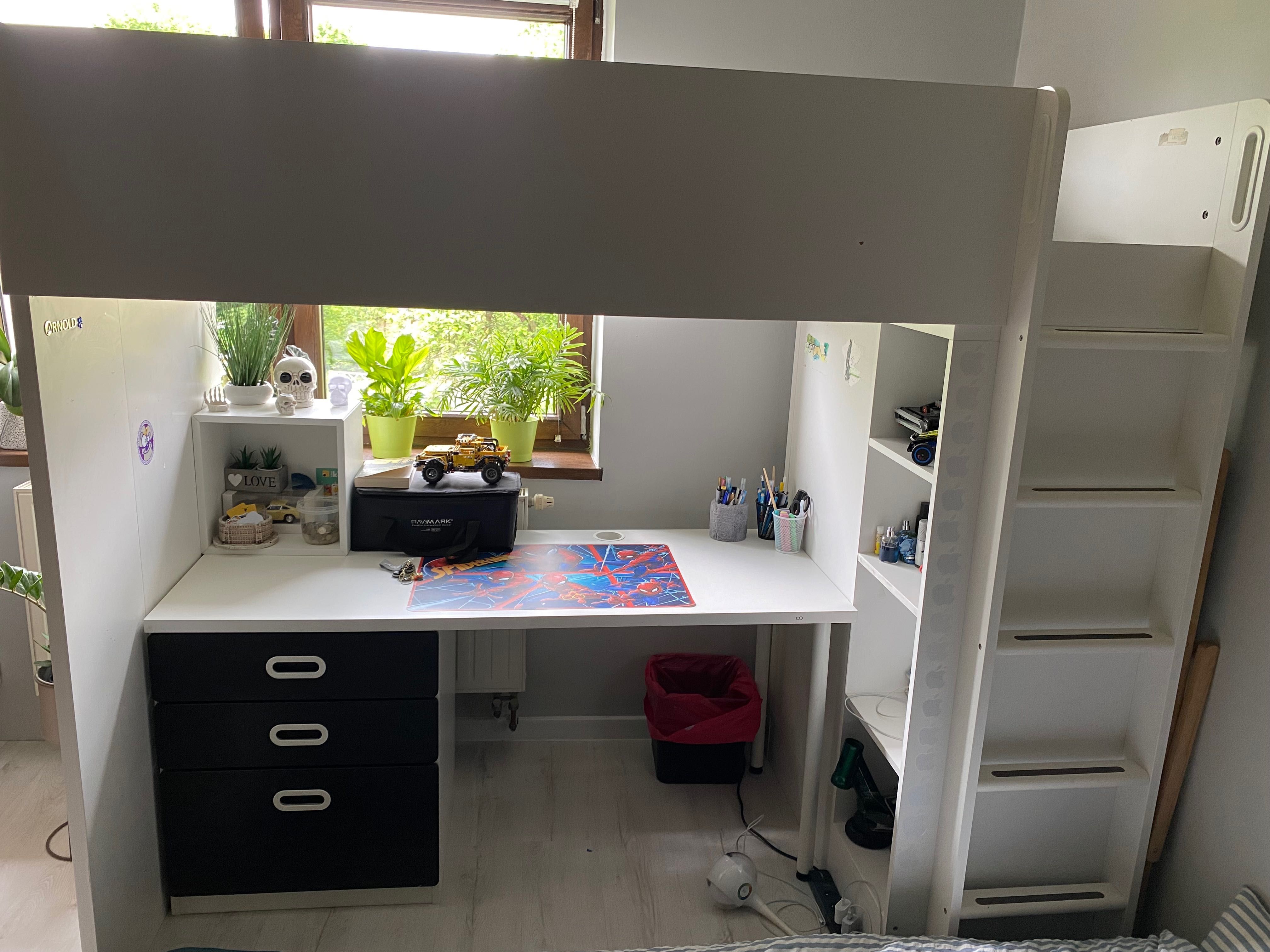 Łóżko piętrowe z biurkiem Ikea