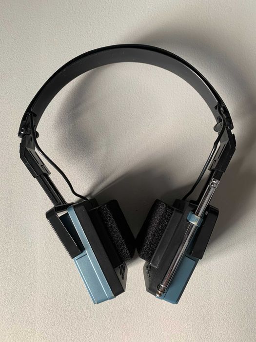 Vintage AM/FM Foldable Headphone Radio