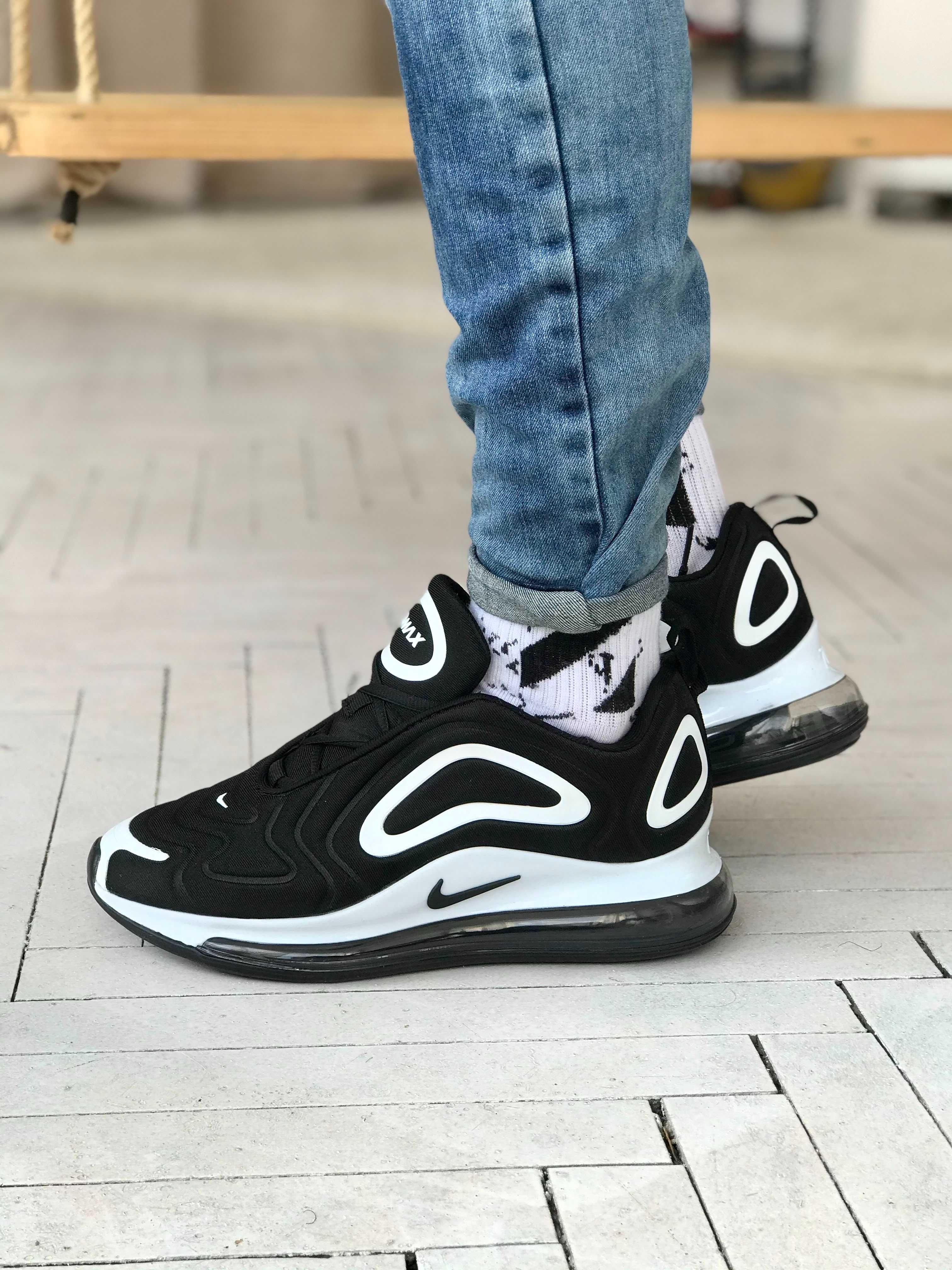 Кроссовки мужские Nike air max 720 черные / Найк аир макс 720