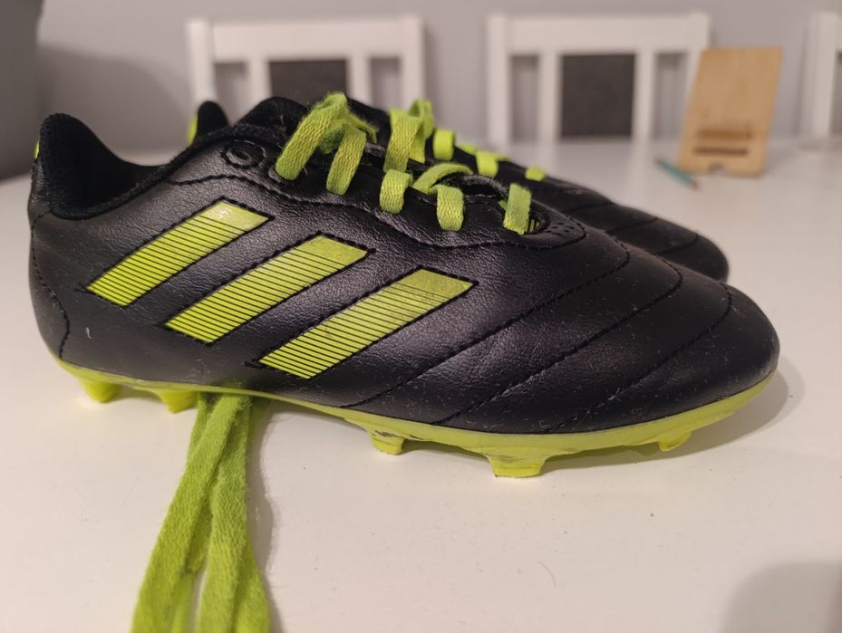 Korki adidas do piłki nożnej