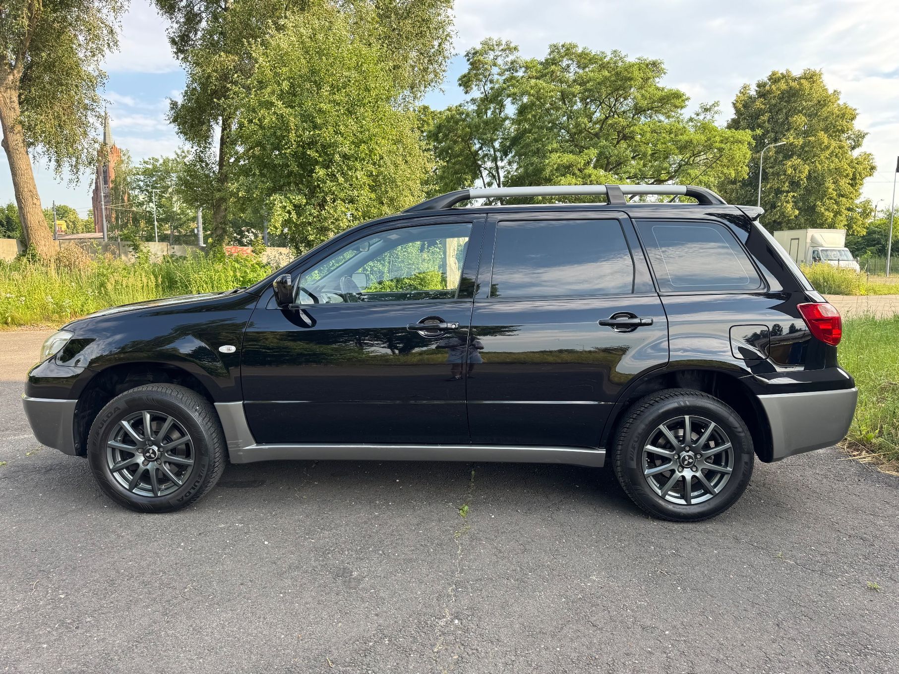 Mitsubishi Outlander 2,0 MPI * Bezwypadkowy * Doinwestowany *