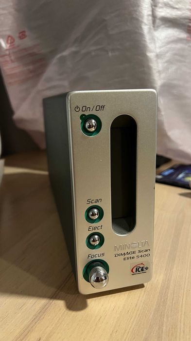 Skaner do filmów 35 mm, Minolta Dimage Scan Elite 5400 (ver. 1)