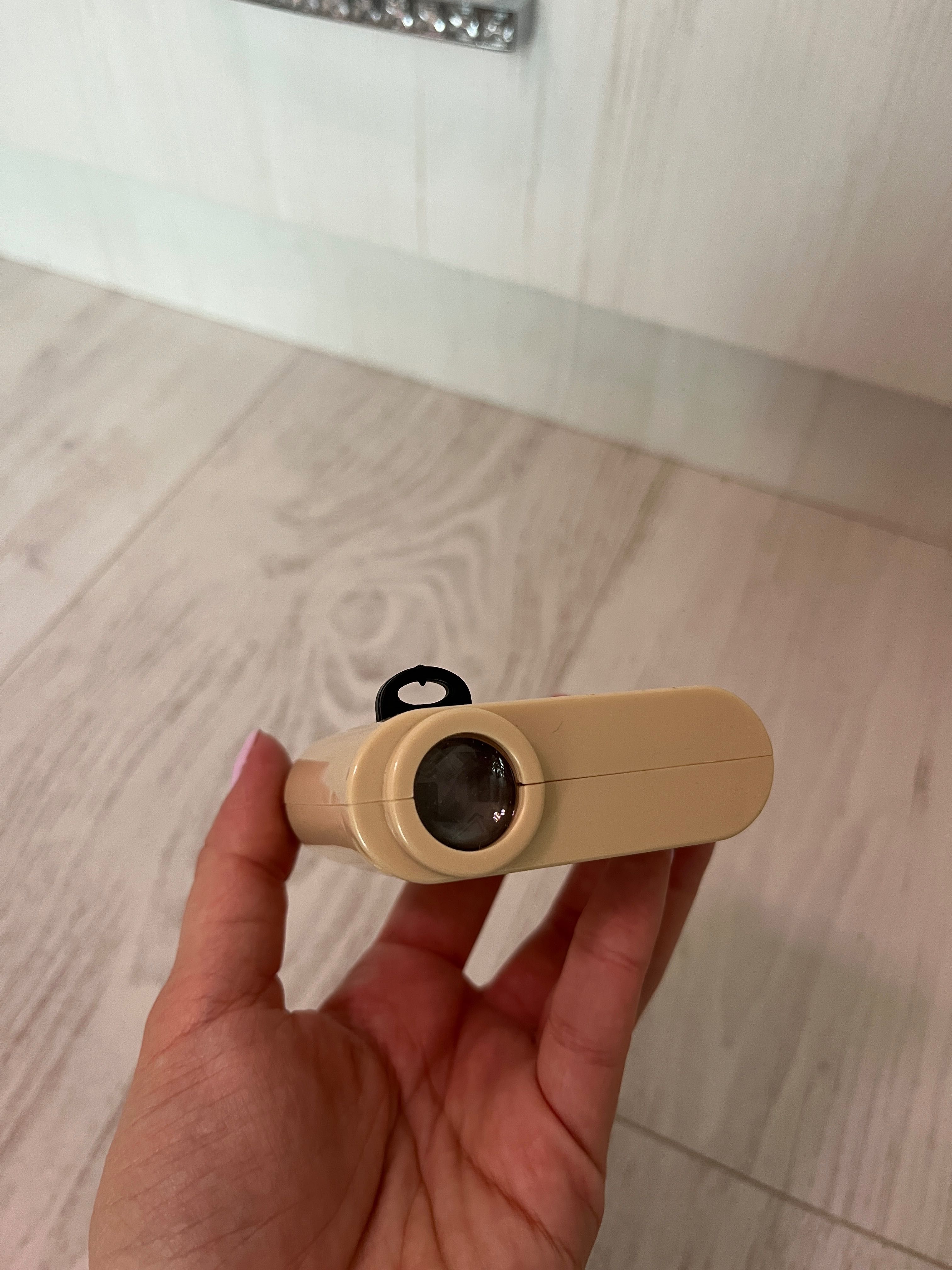 Mini projektor z obrazkiem