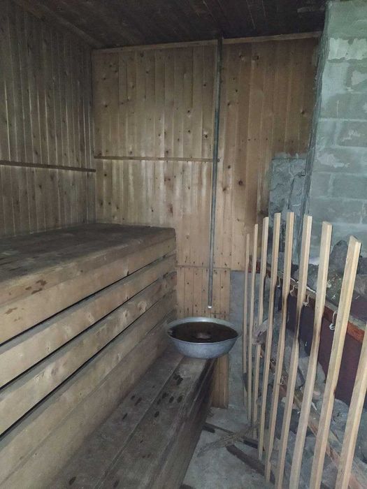 Продам дом, подходит для зимнего проживания.