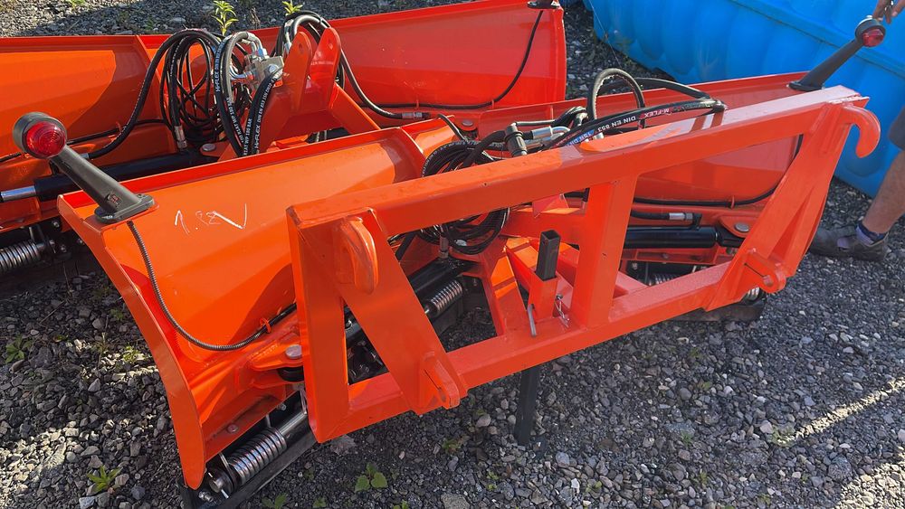 Mocny pług do śniegu do tura tuz strzałka Metal Technik dostawa Gratis