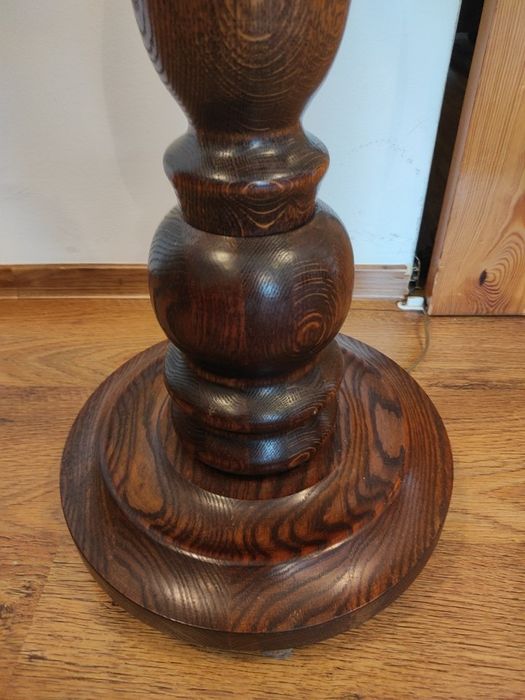 Lampa dębowa z abażurem