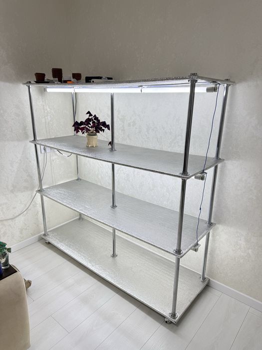 Стелаж для квітів з підсвіткою