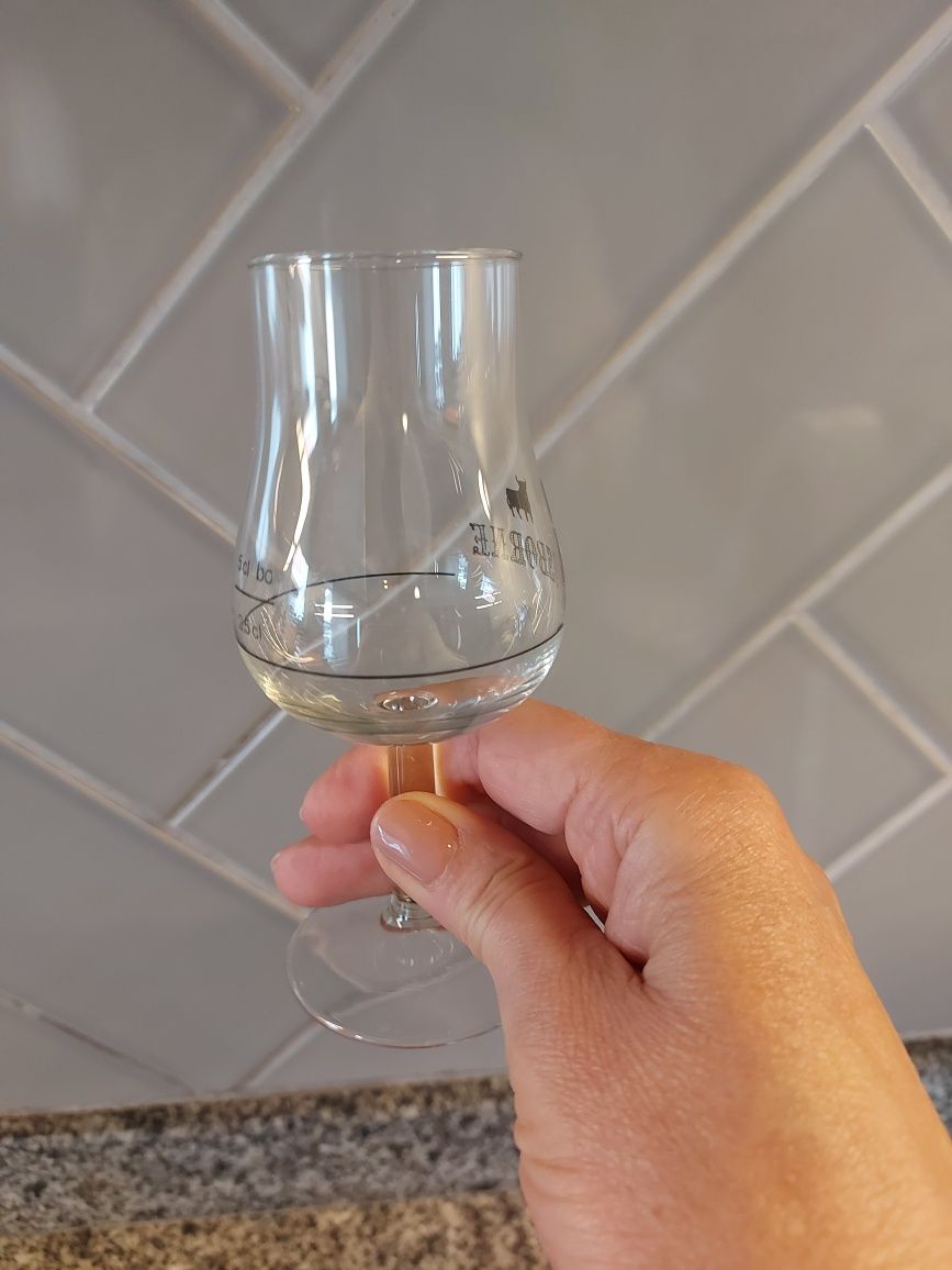 Cálice da Osborne (Espanha) de 2,5 cl.