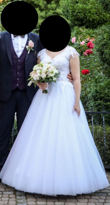 Suknia ślubna 'Księżniczka' r. 36/38 + Buty r.38