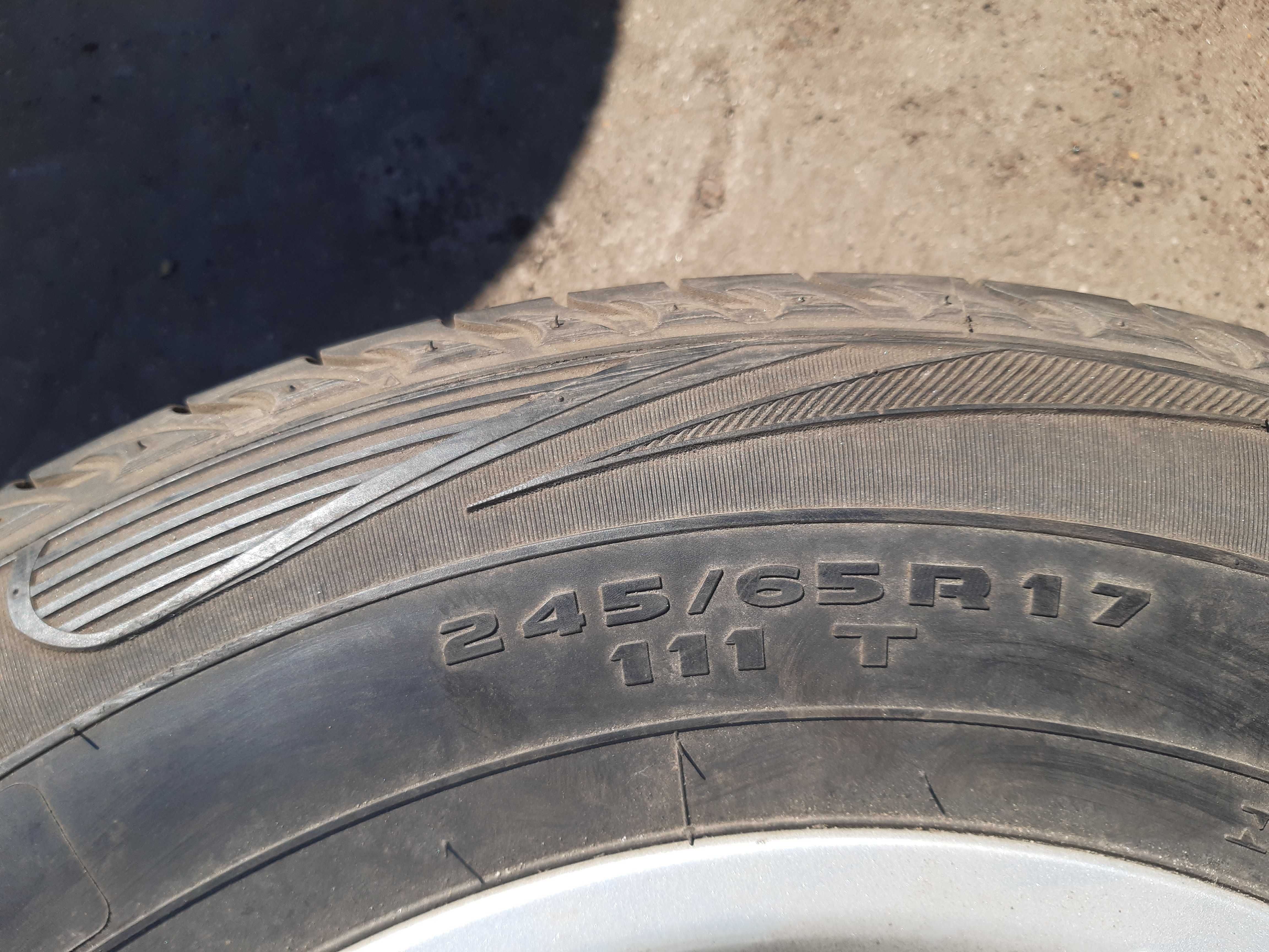 Opony letnie 245.65.17 Kumho 8mm