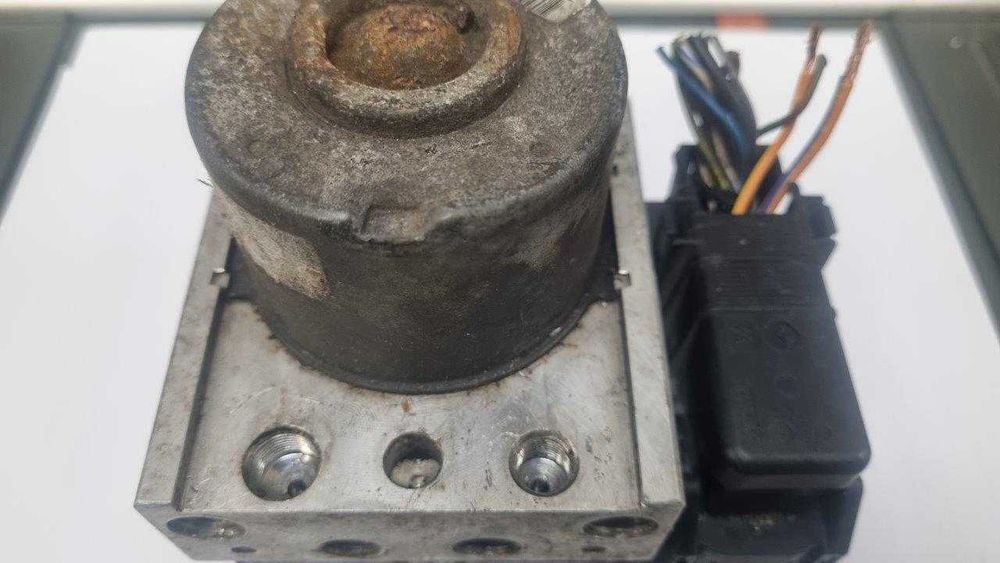 Pompa ABS, sterownik- 4S61-2M110-CC -Ford Fiesta MK6-do regeneracji