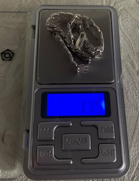 Серебряный браслет .