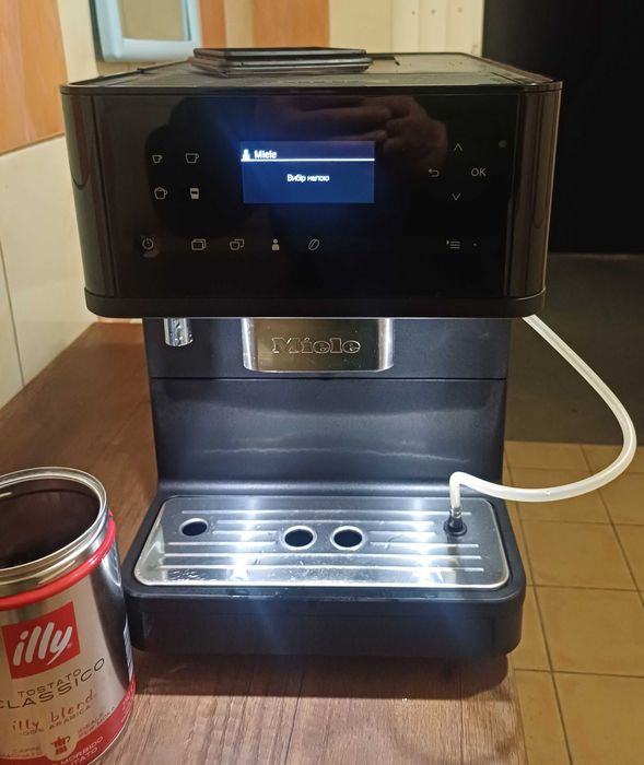 Кавомашина кавоварка Miele CM 6350 чорний обсидіан дуже малий пробіг