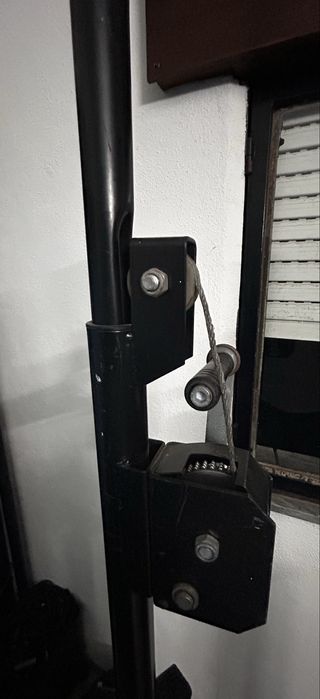 Tripes para suporte de luzes com manivela