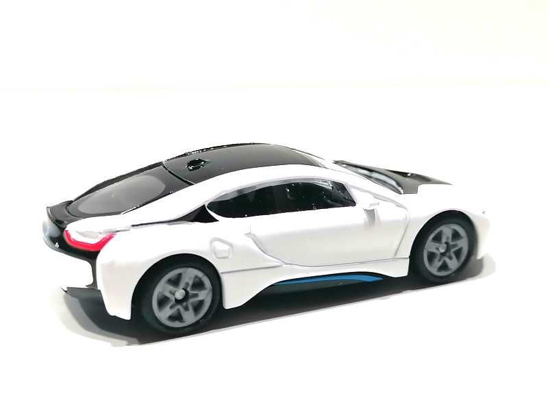 BMW i8 da Siku branco