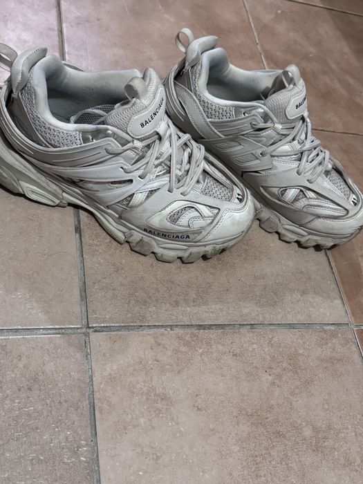 Balenciaga track