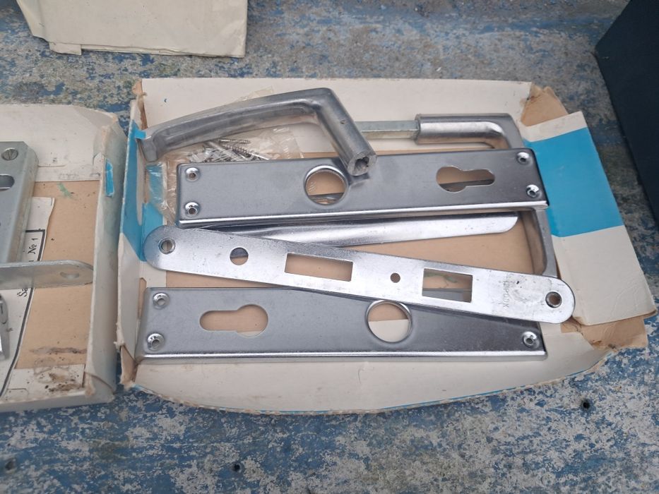 Замок врезной в коробке