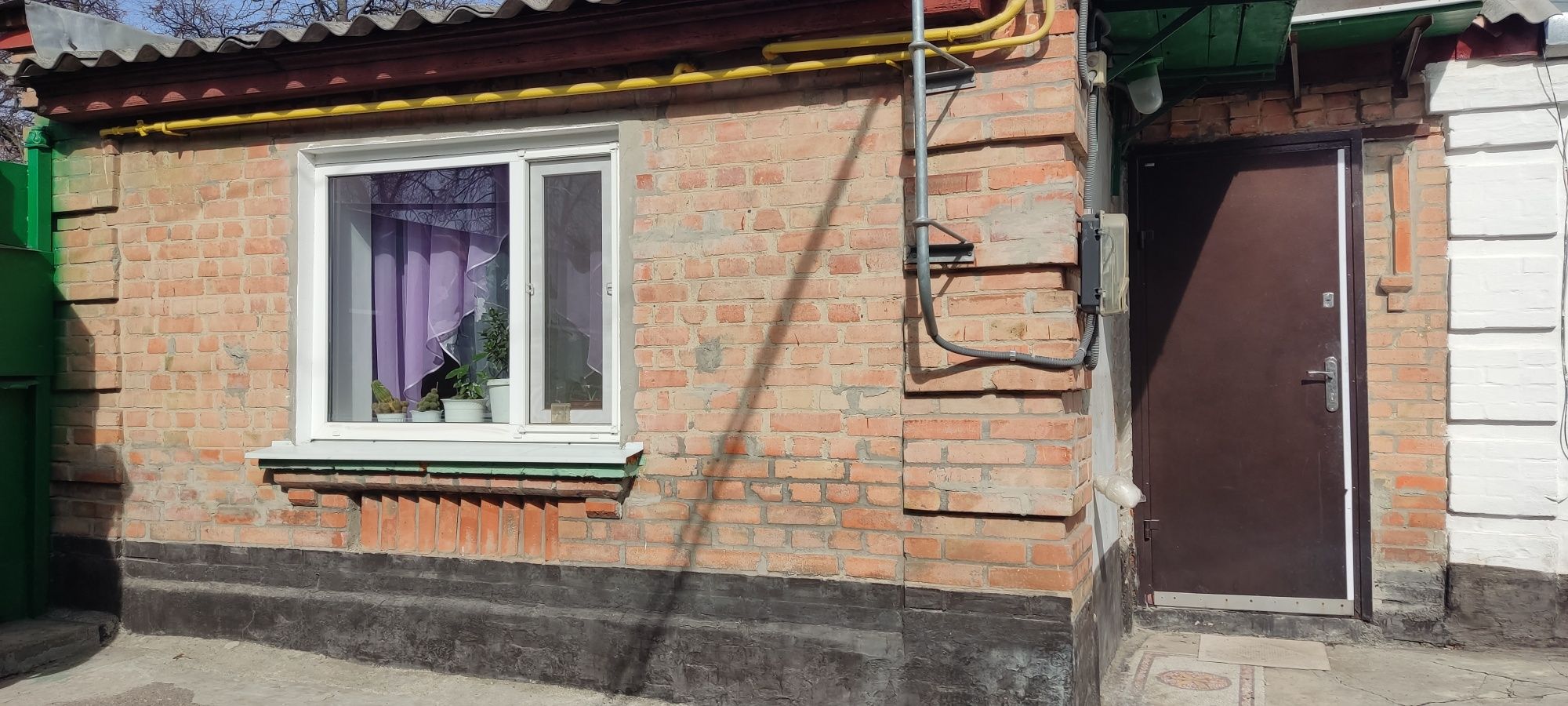 Продам частину будинку. Садова