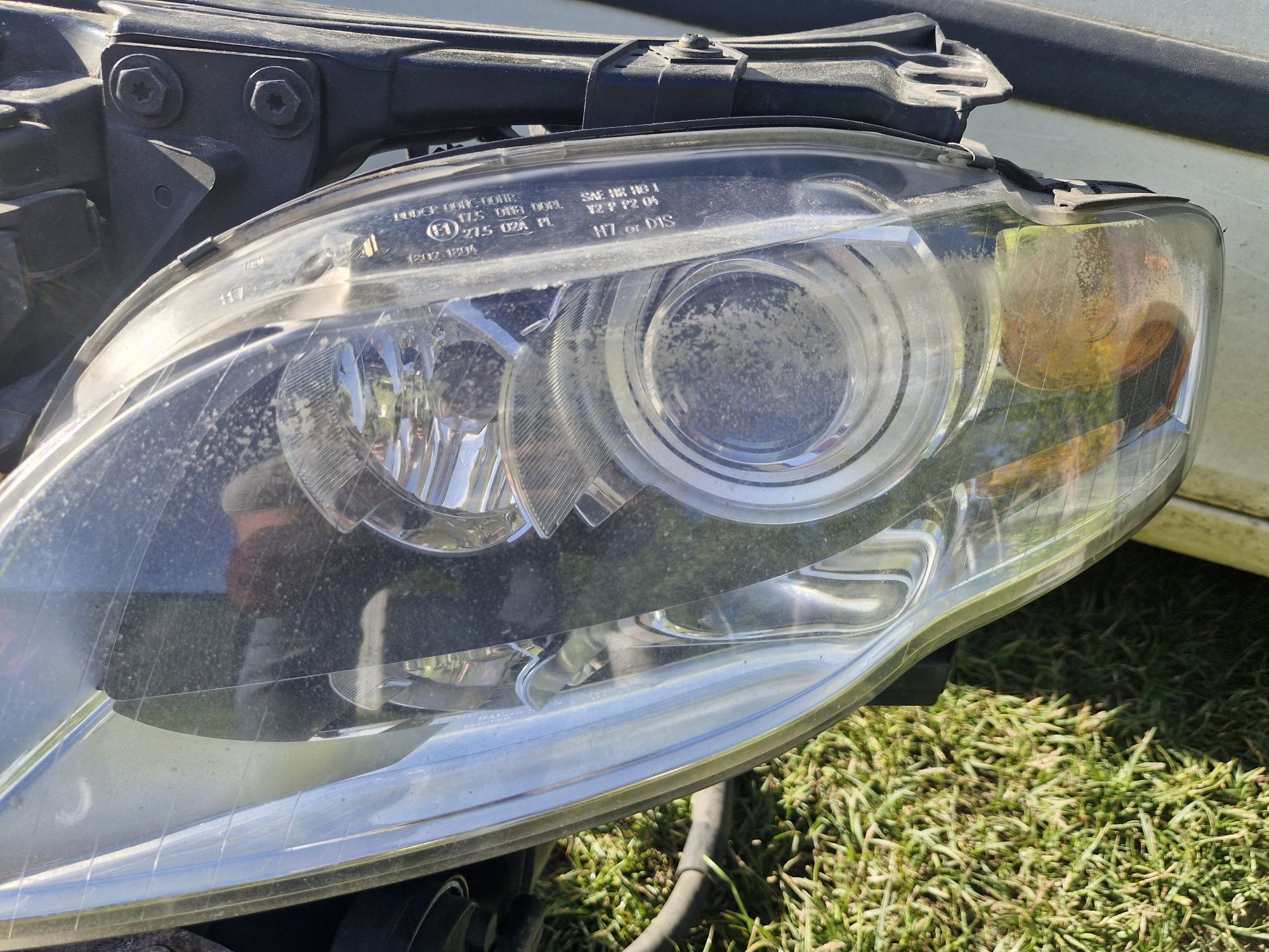 Lampy xenon audi a4 b7