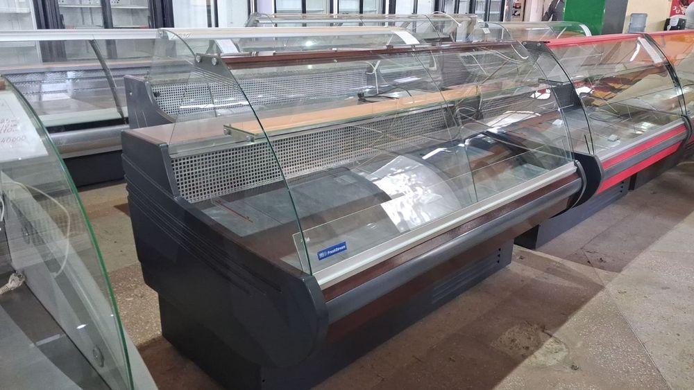 ХОЛОДИЛЬНЫЕ витрины, шкафы.