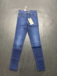 Jean Levi’s Mulher Mile High Super Skinny Marrino W26 L30