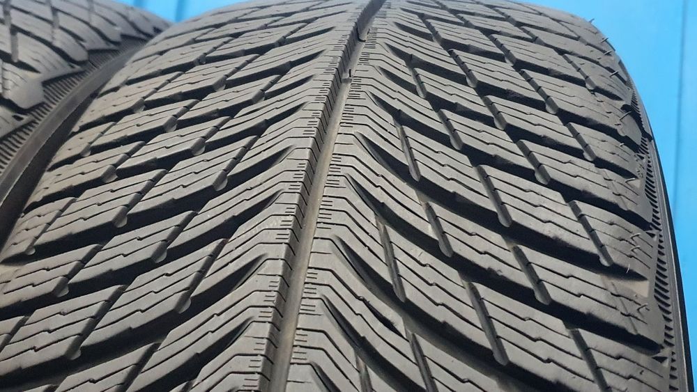 4 x 235/50 R19 Sprzedam opony zimowe Michelin ! Rok 2021