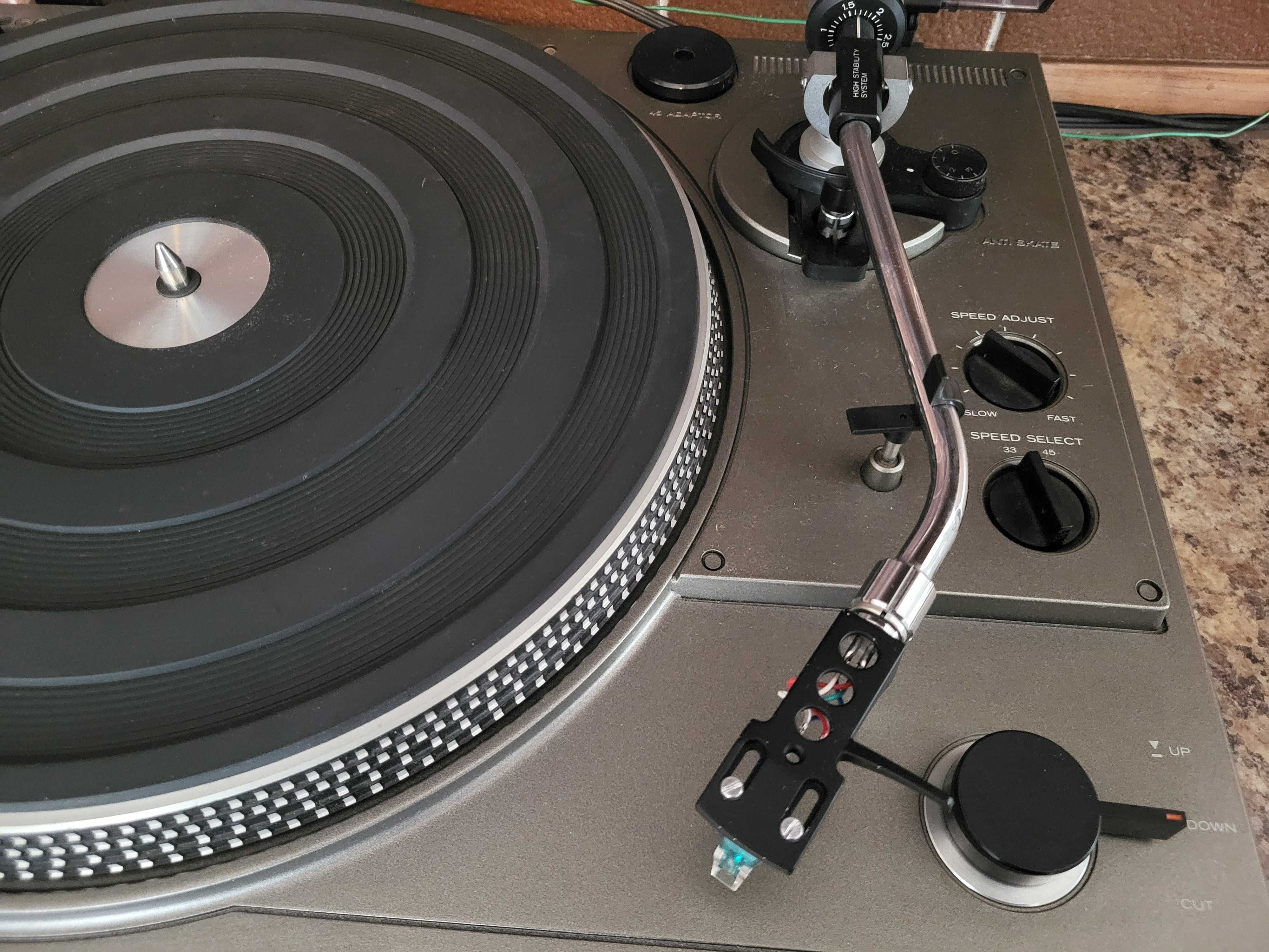 Gramofon Hitachi HT -355 Direct drive pół automat