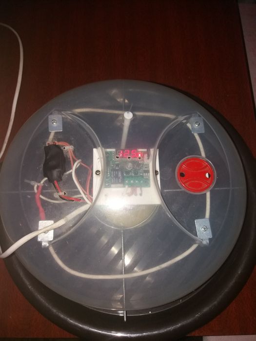 Продам инкубатор