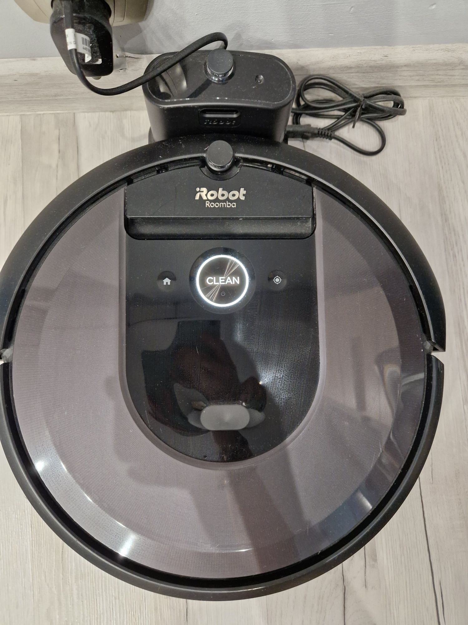 iRobot rumba i7  Stan bardzo dobry