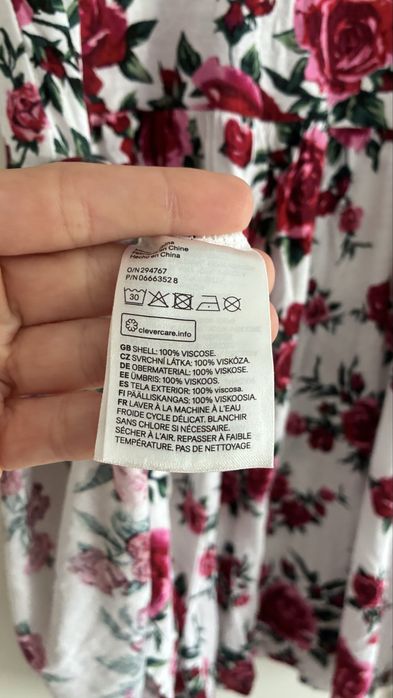 H&M XS/34 kombinezon bialy w roze na ramiaczkach wiskoza wiskozowy