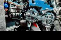 Moto Guzzi V85TT edição 100 anos