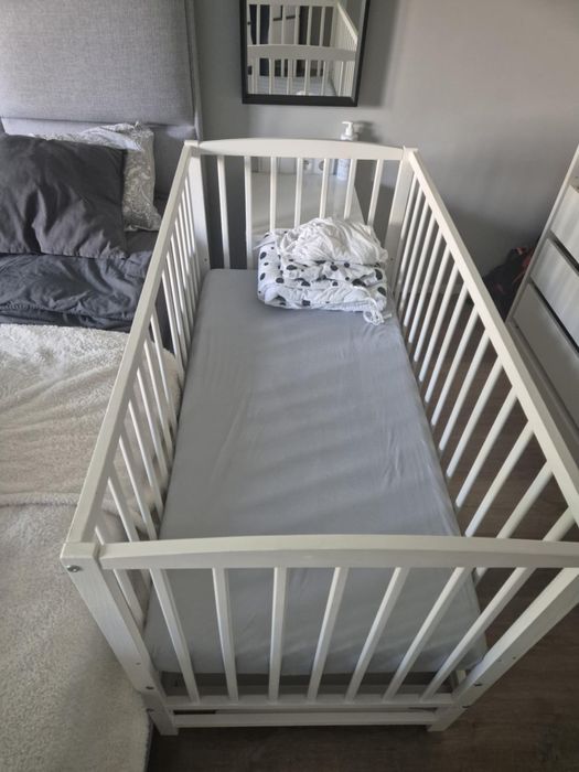 Sprzedam lozeczko niemowlece z dodatkamk