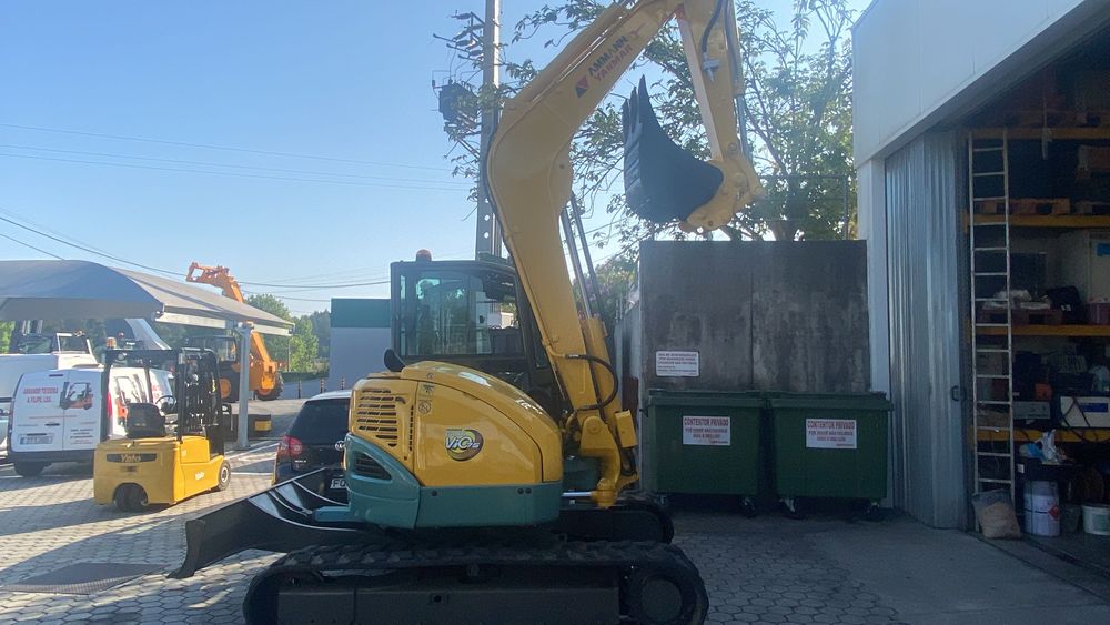 Giratória Yanmar VIO75