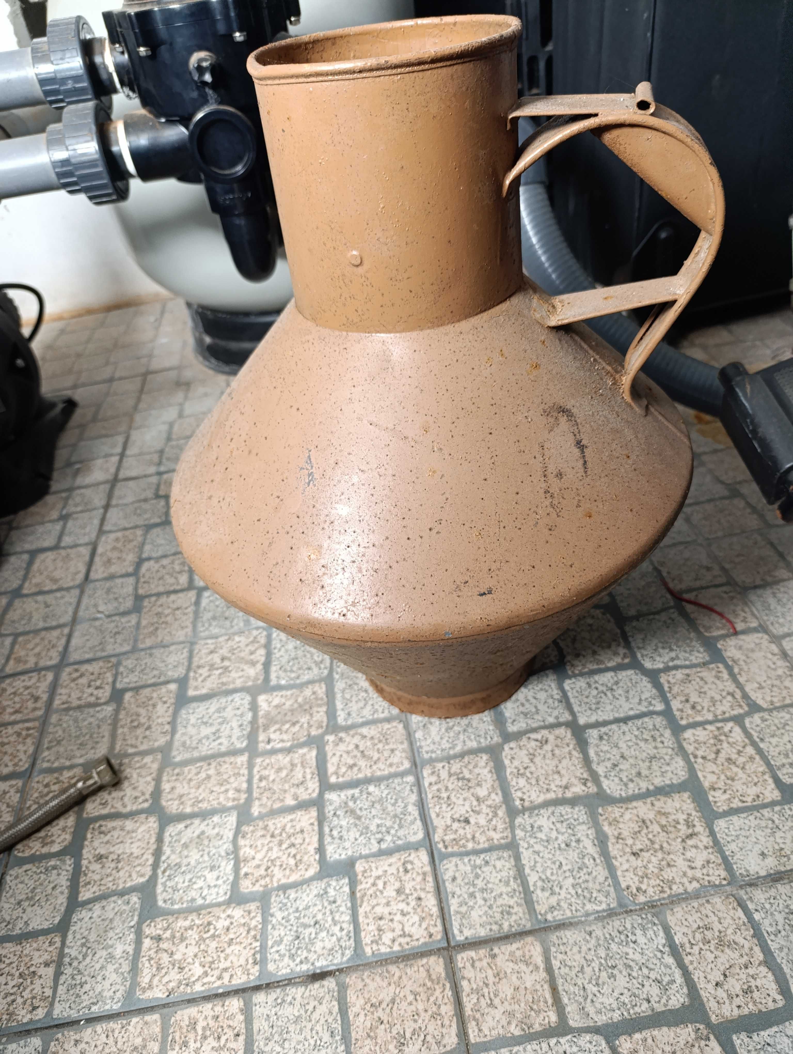 Cântaro de água para decoração