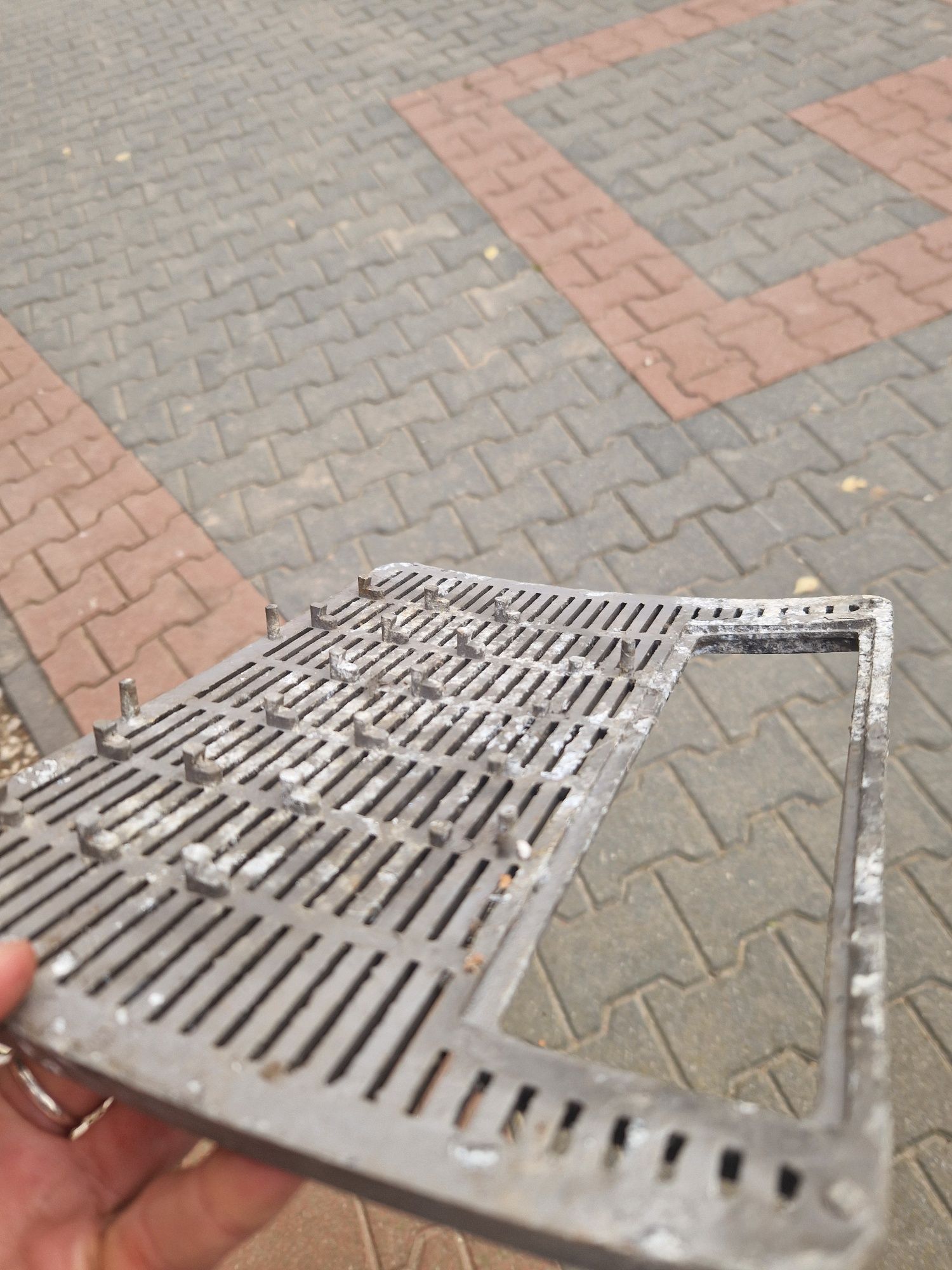 Maskownica radia ramka atrapa PRL Warszawa 223 FSO kratka