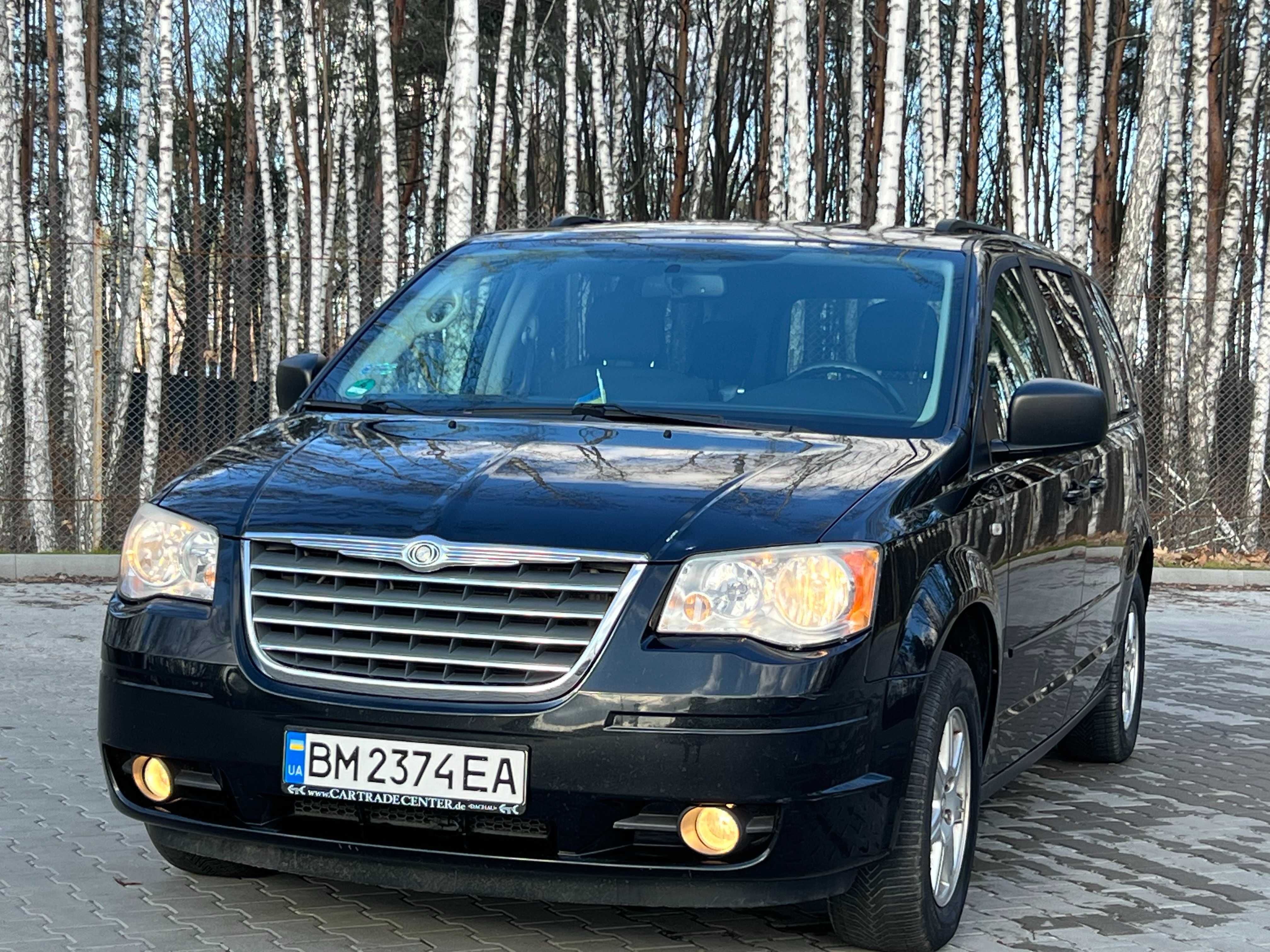 Chrysler Grand Voyager 2010 2,8 Дизель Автомат