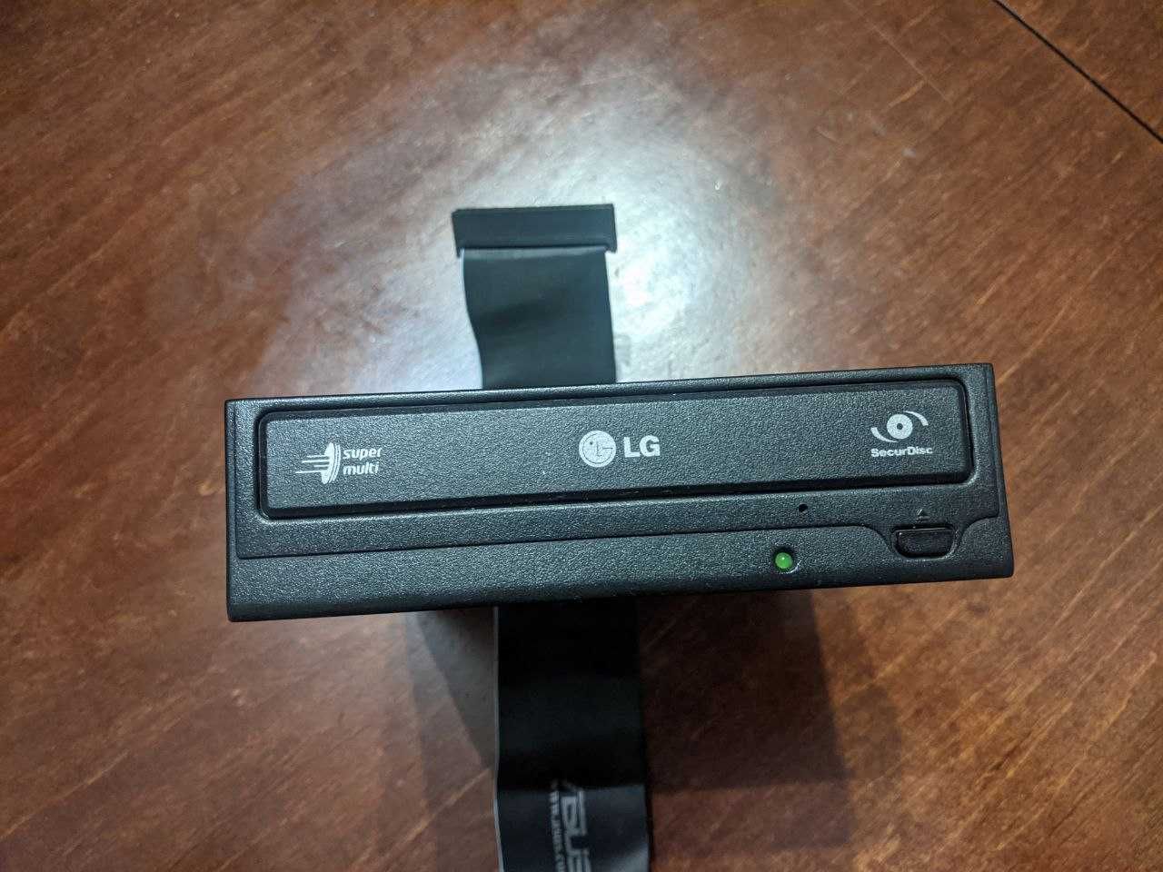 Оптичний привід DVD-RW IDE LG GH22NP20 + шина