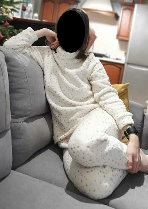 piżama dres ciepły milutki beżowy złote serduszka rozm. 8 (36) TU20