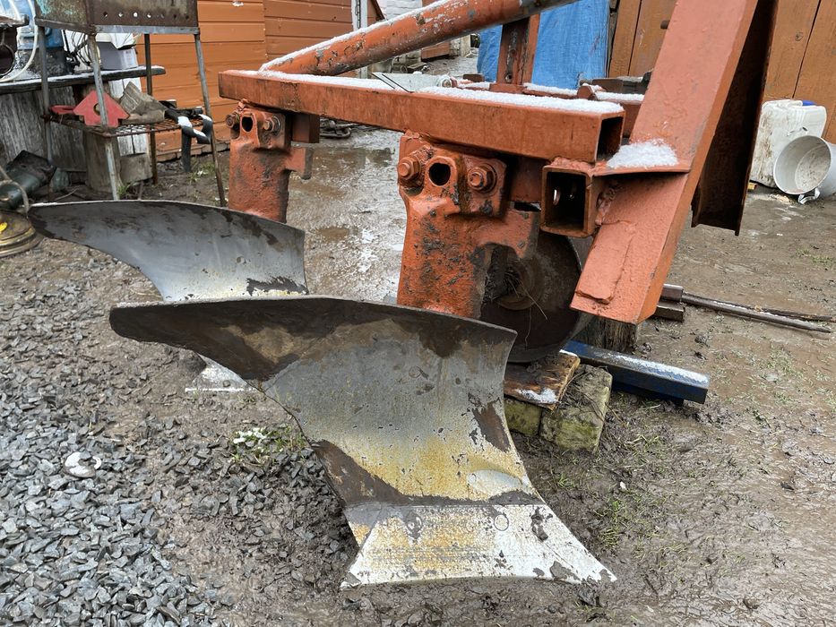 Продам плуг 2-30