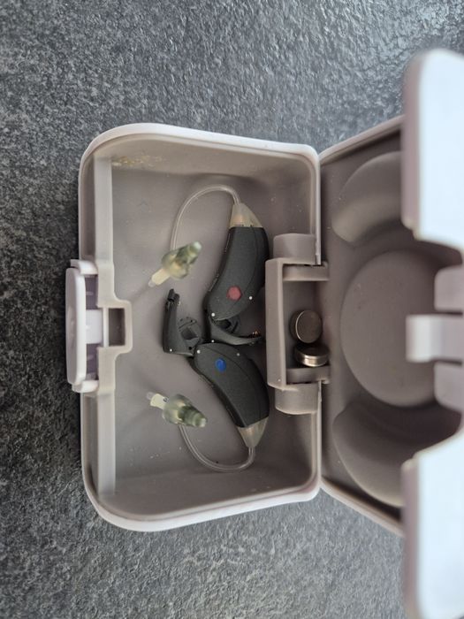 Aparat  słuchowy  UNITRON