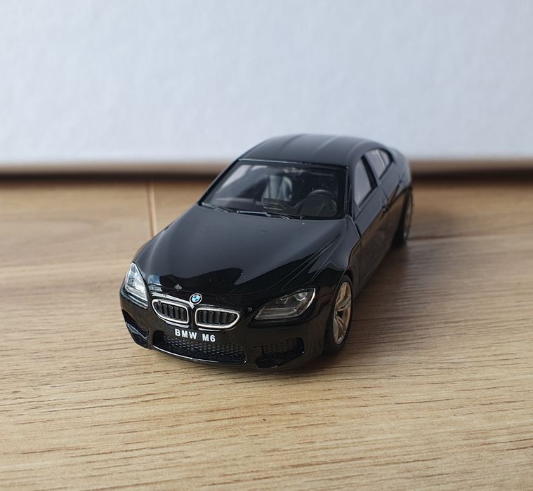 BMW M6 czarne Cmc Toy 1:43