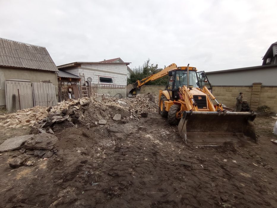 Екскаватор навантажувач м.Рівне