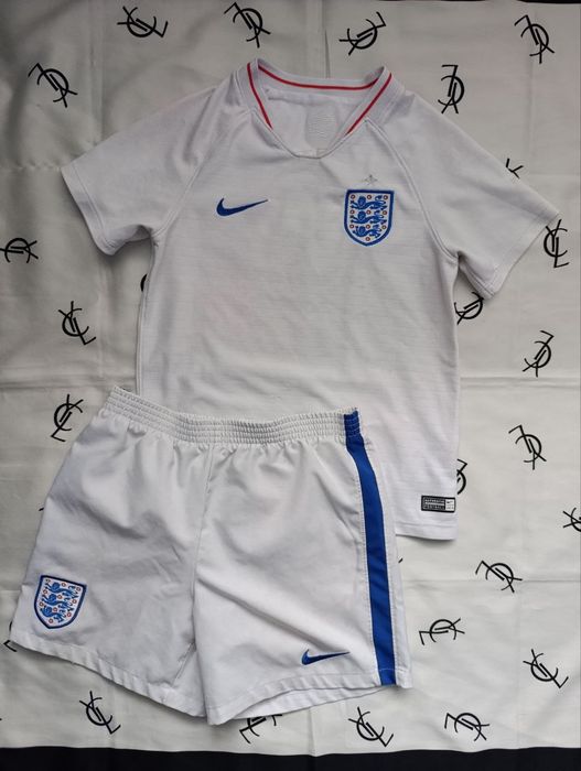 Футбольна форма збірної Англії Nike