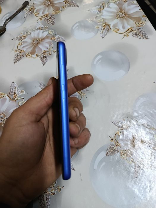 Телефон редмі 7 а