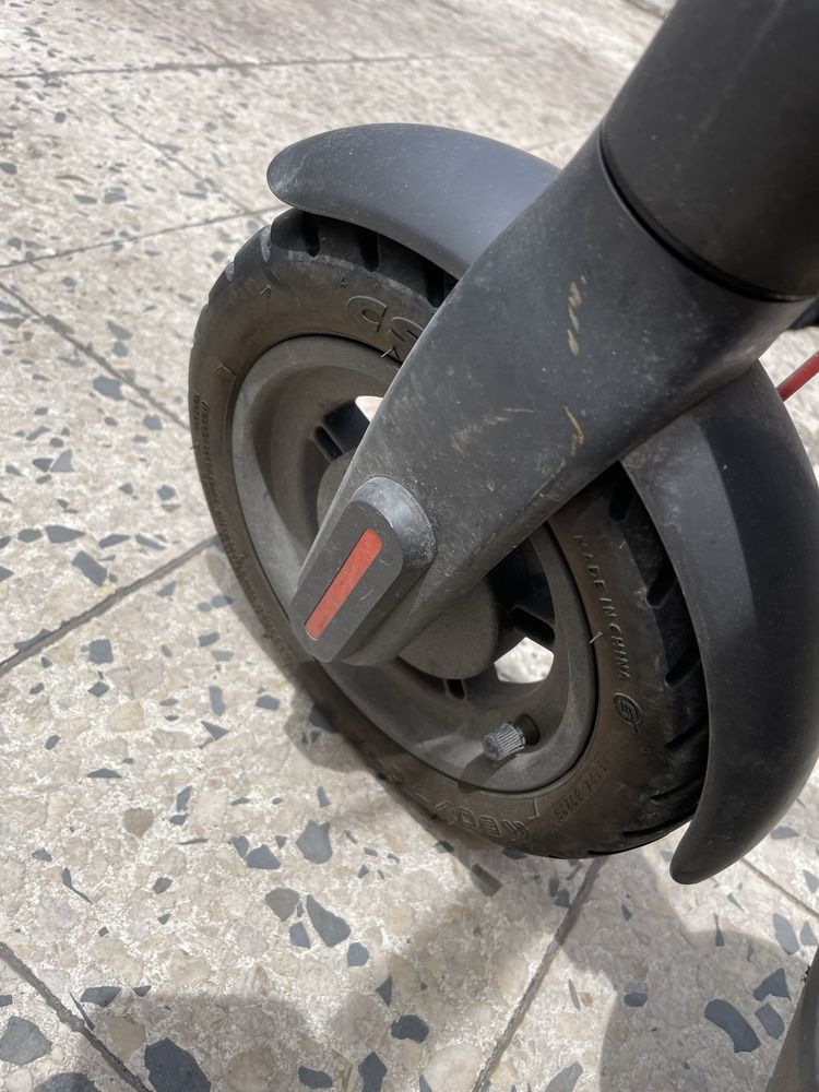Trotinete Elétrica Xiaomi Mi Electric Scooter 4 Pro (Gen 2) Preta