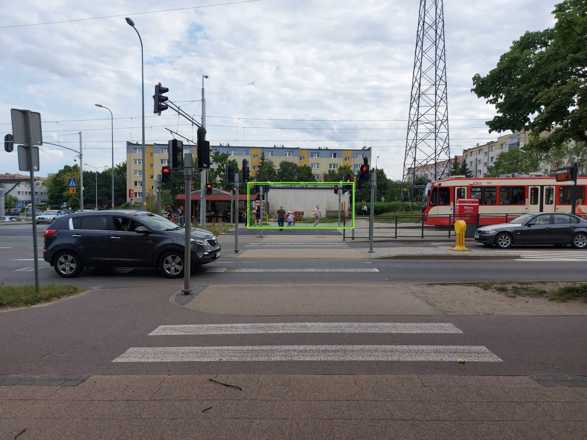 Działka handlowa - w ruchliwym miejscu, centrum osiedla.